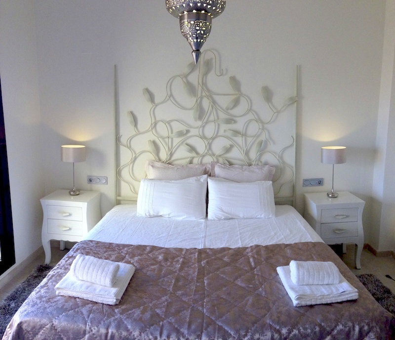 La_Cala_Penthouse-master_bedroom2.jpg